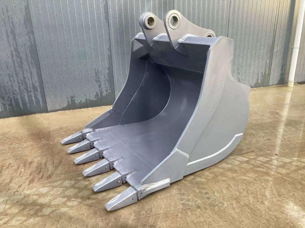 Komatsu PC300 Photo 5