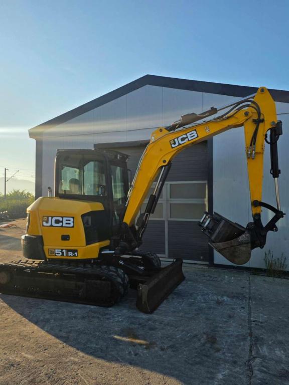 JCB 51 Photo 3