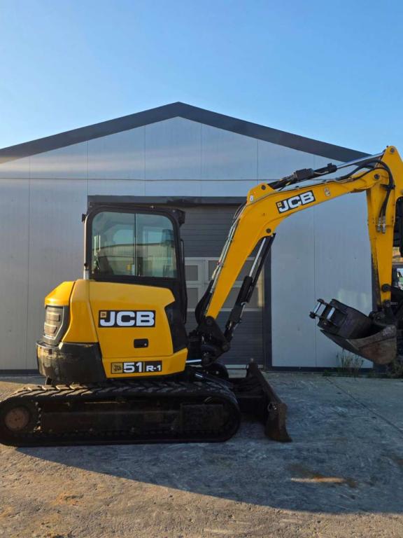 JCB 51 Photo 7