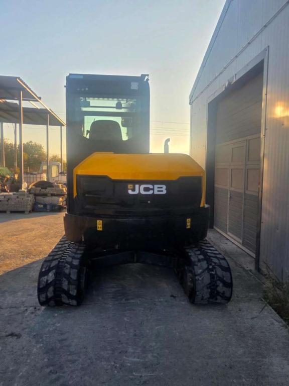 JCB 51 Photo 8