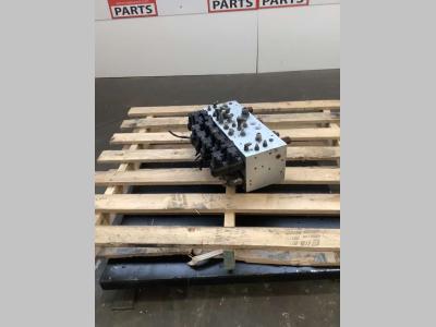Distributeur hydraulique pour JLG LIFT 450 AJ en vente par Massucco T. Srl Area Ricambi