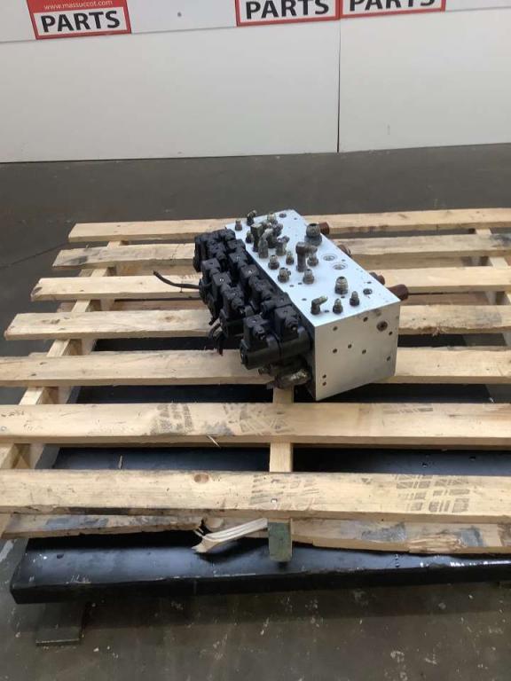 Distributeur hydraulique pour JLG LIFT 450 AJ Photo 1