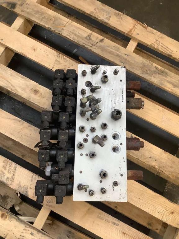 Distributeur hydraulique pour JLG LIFT 450 AJ Photo 2