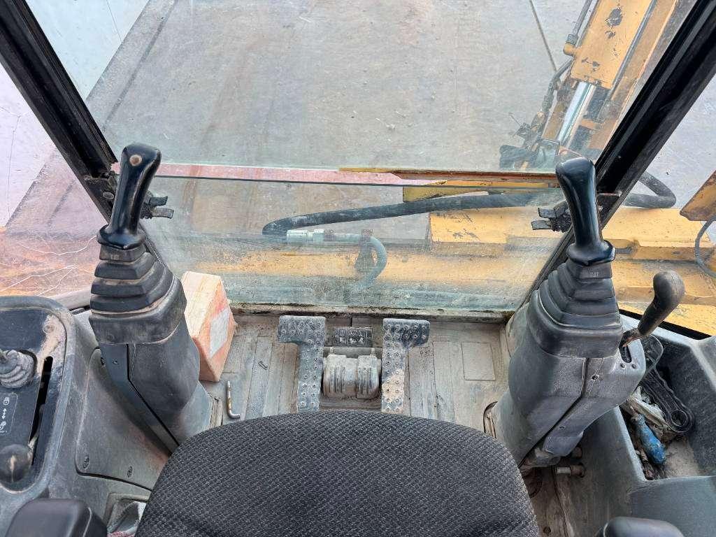 Caterpillar 432D - Telescopic Boom / Hammer Lines Photo 10