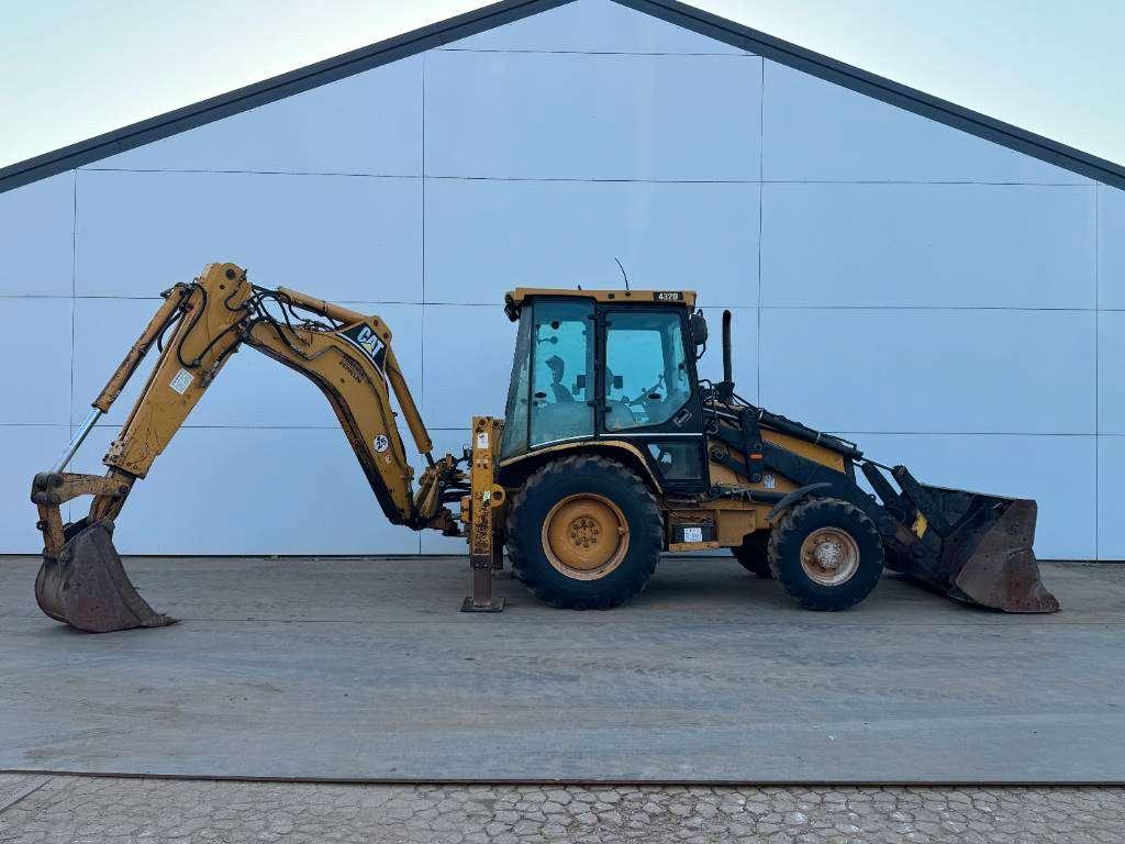 Caterpillar 432D - Telescopic Boom / Hammer Lines Photo 6