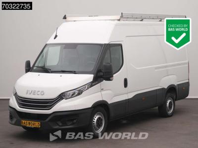 Iveco Daily 35S18 3.0L Automaat L2H2 ACC LED Airco Cruise Imperiaal Camera Euro6 L2 A/C Cruise control en vente par BAS World B.V.