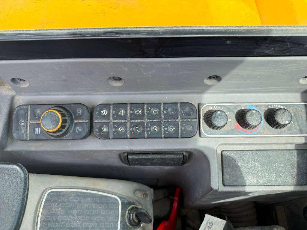 JCB 48Z-1 - Hammer Lines / Quick Coupler Photo 11