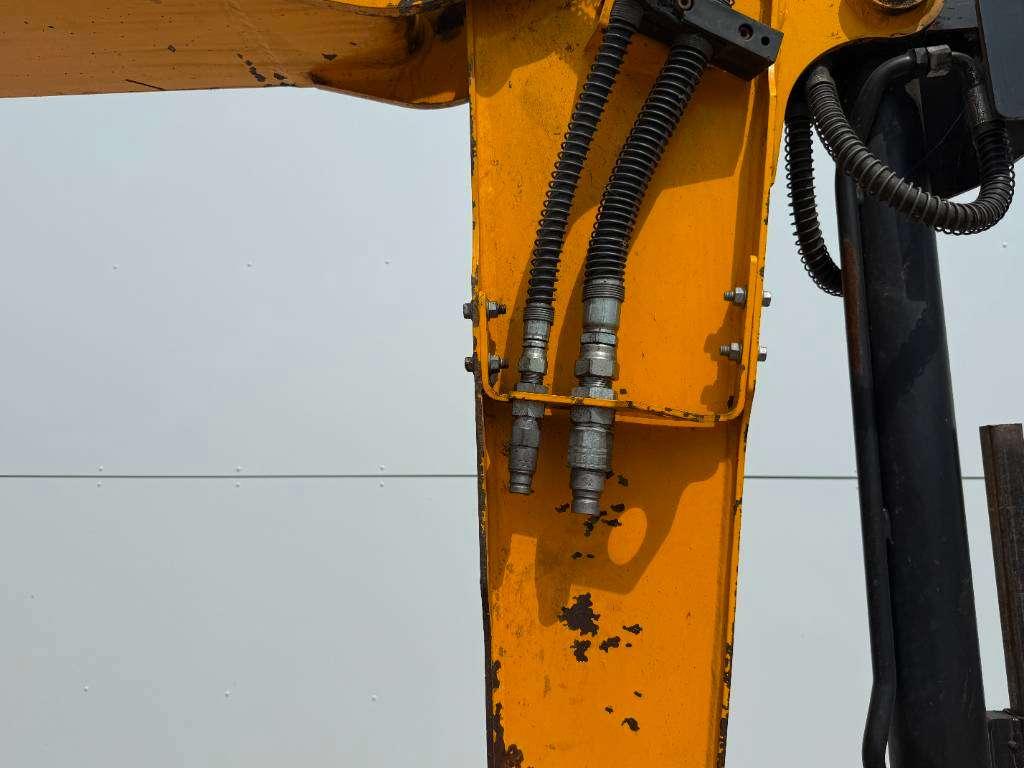 JCB 48Z-1 - Hammer Lines / Quick Coupler Photo 17