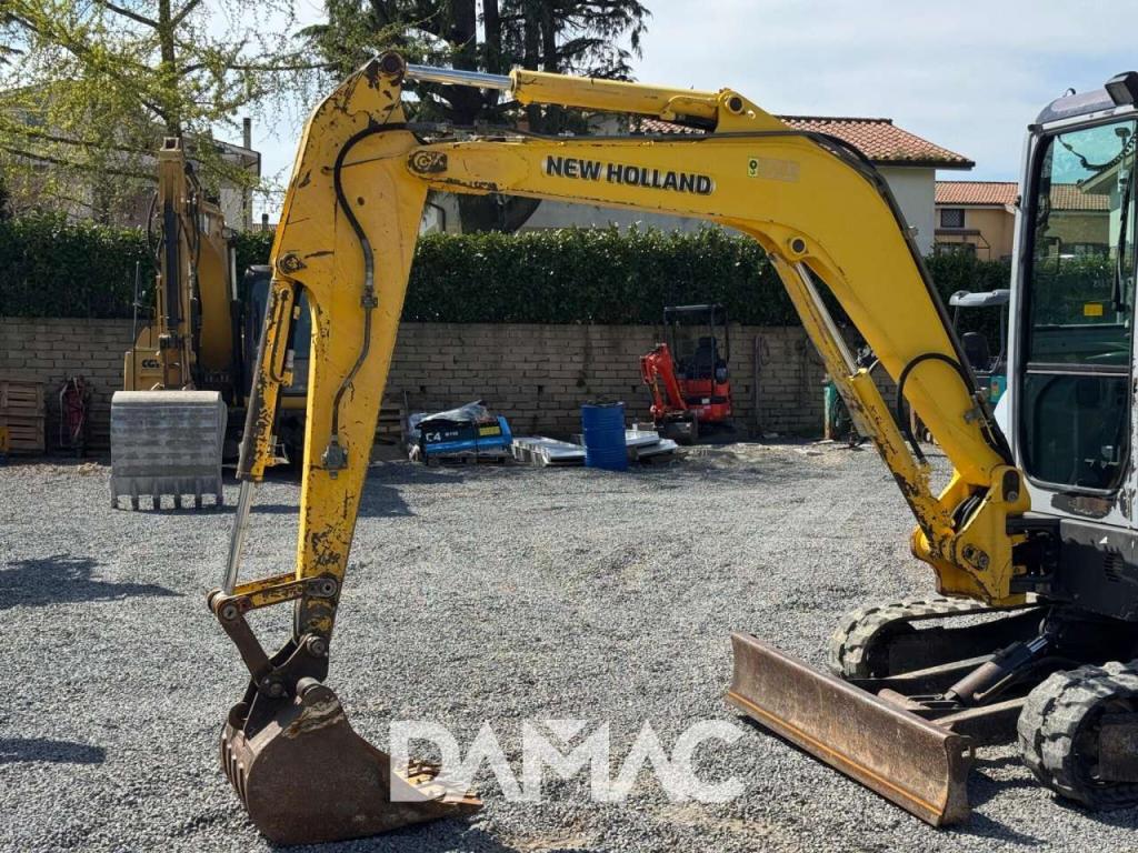 New Holland E35.2SR Photo 17
