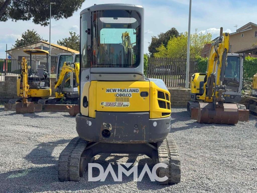 New Holland E35.2SR Photo 4