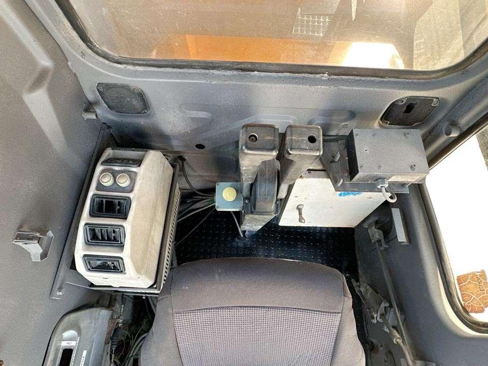 Hitachi CG110 Photo 13