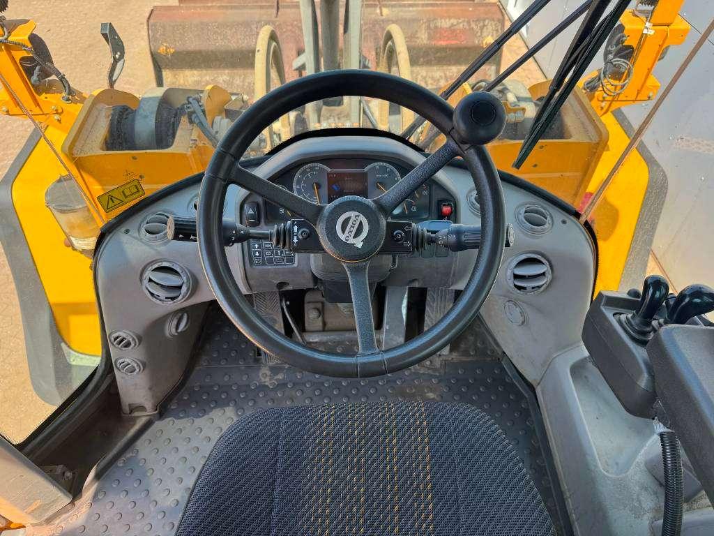 Volvo L150H - German Machine / Automatic Greasing Photo 9