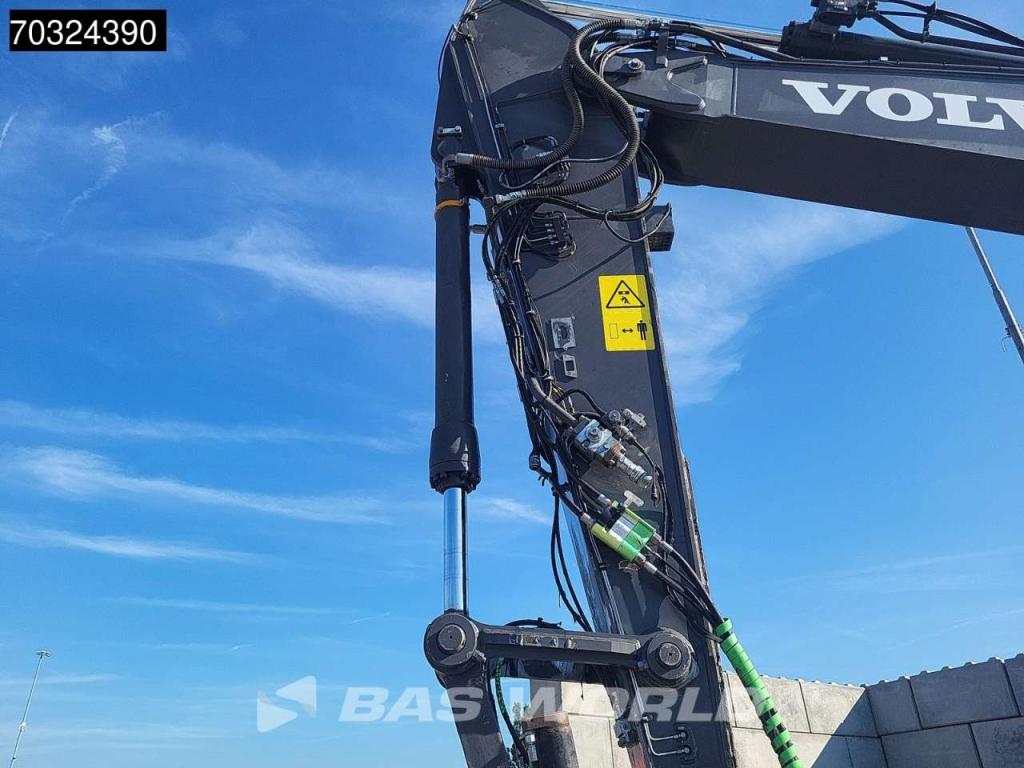 Volvo ECR235 E L Tiltrotator - Blade Photo 11