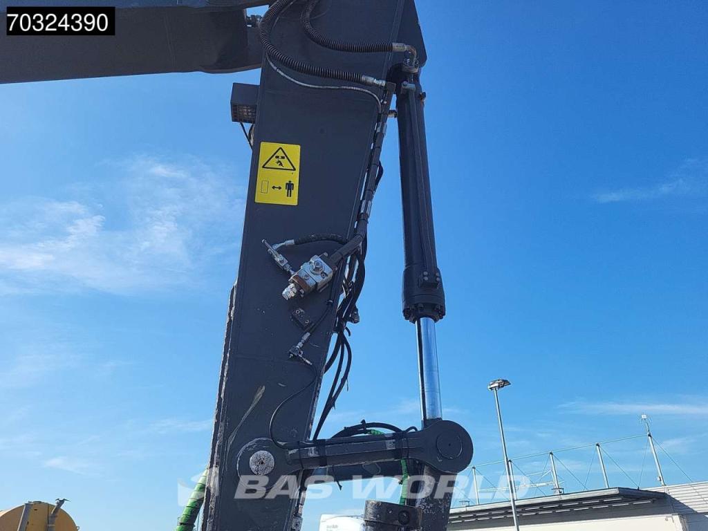 Volvo ECR235 E L Tiltrotator - Blade Photo 12