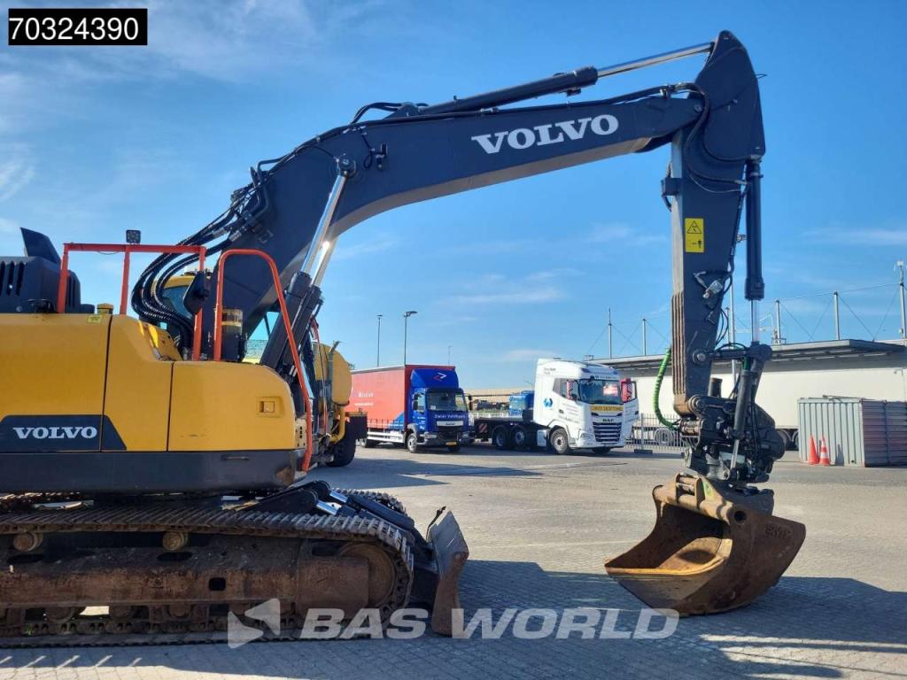 Volvo ECR235 E L Tiltrotator - Blade Photo 7