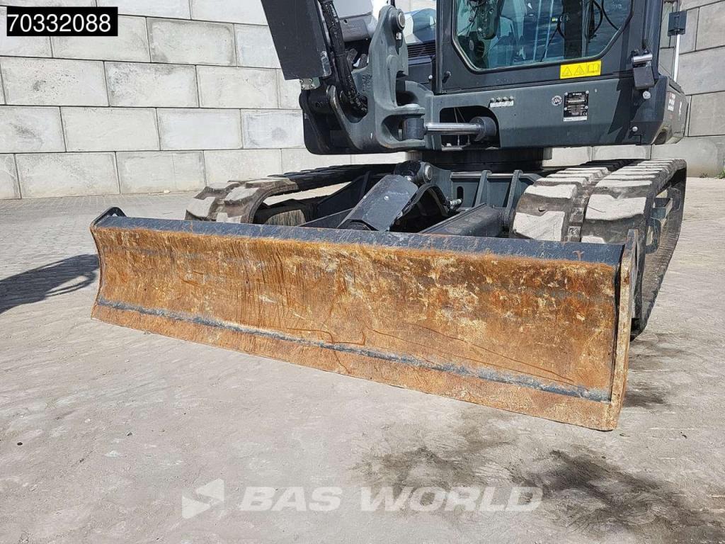Bobcat E88 A/C - Like New! Photo 24