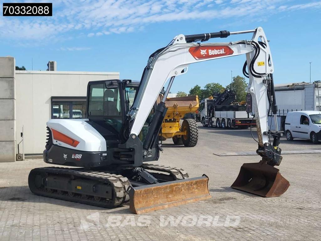 Bobcat E88 A/C - Like New! Photo 8