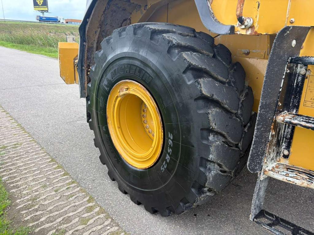 Caterpillar 966K Photo 14
