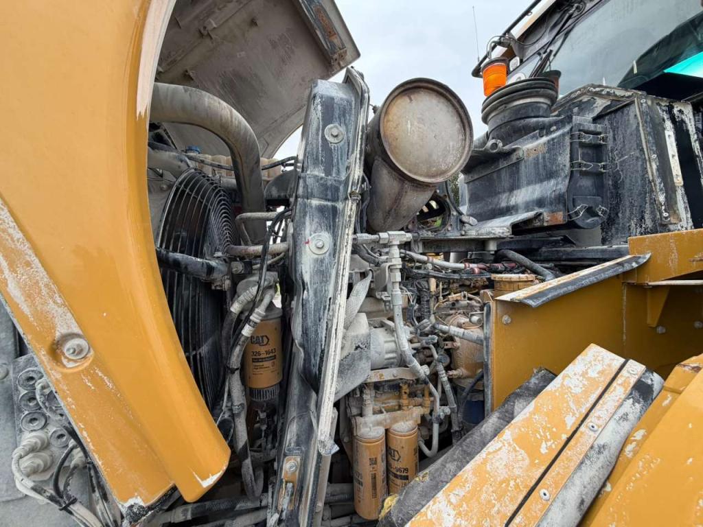 Caterpillar 966K Photo 26