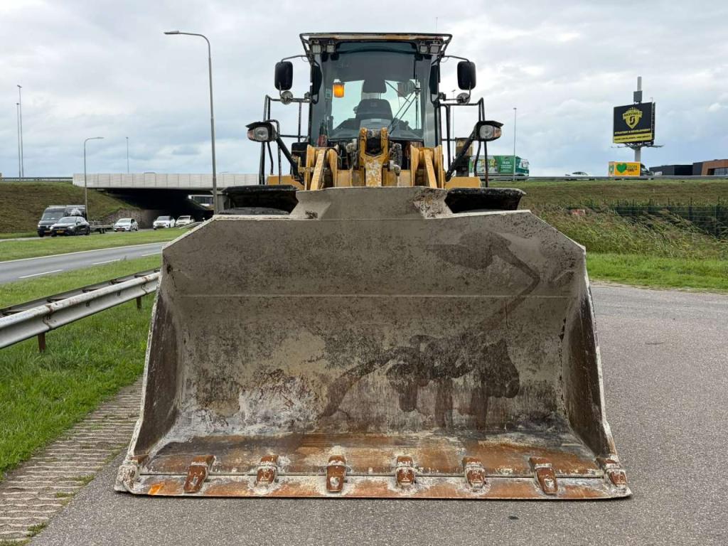 Caterpillar 966K Photo 8