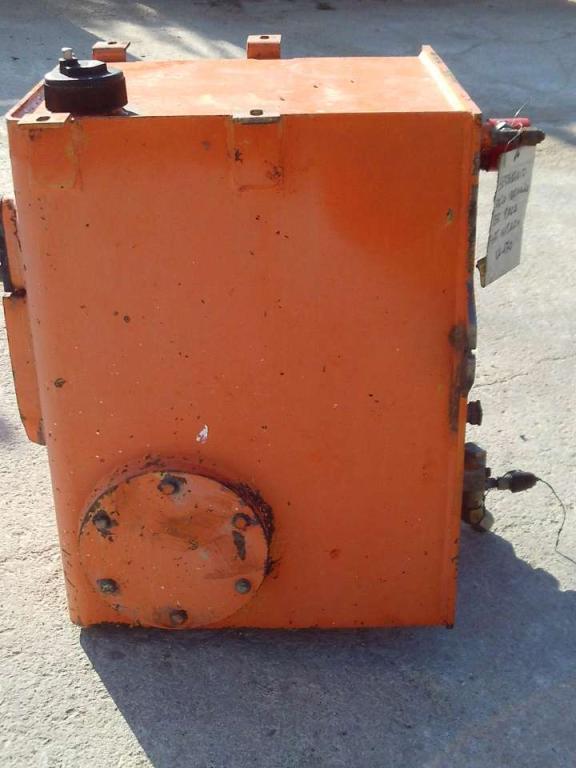 Réservoir de huile pour Fiat Hitachi W170 Photo 2
