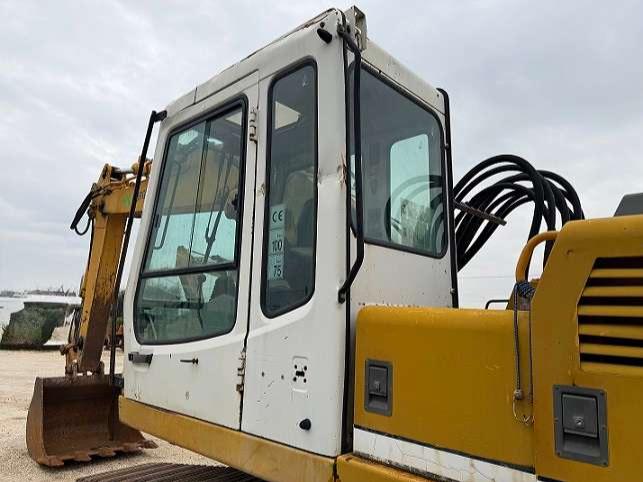 Liebherr R900 Photo 11
