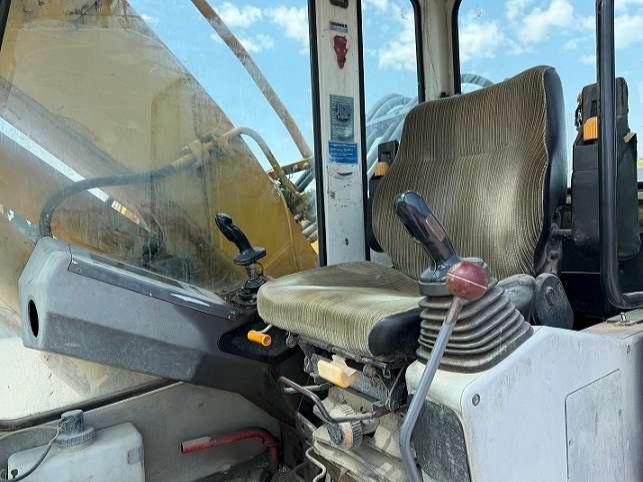 Liebherr R900 Photo 14