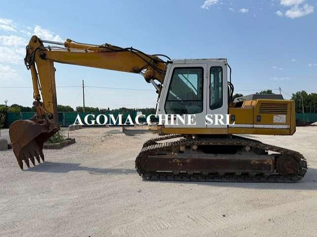 Liebherr R900 Photo 3