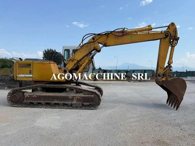 Liebherr R900 Photo 7