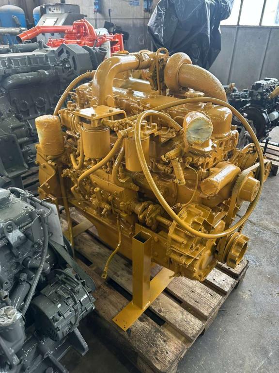 Komatsu S6D105 Photo 2