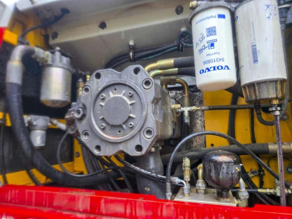 Volvo EC360CNL Photo 19