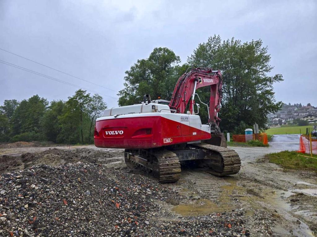 Volvo EC360CNL Photo 3