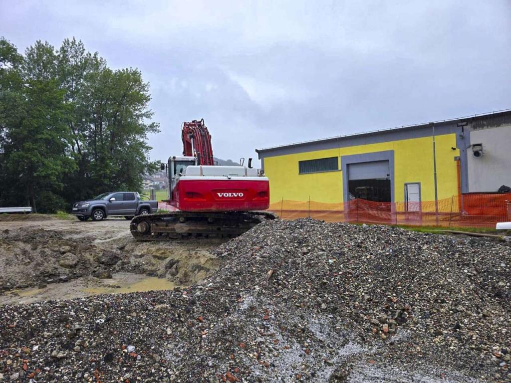 Volvo EC360CNL Photo 4