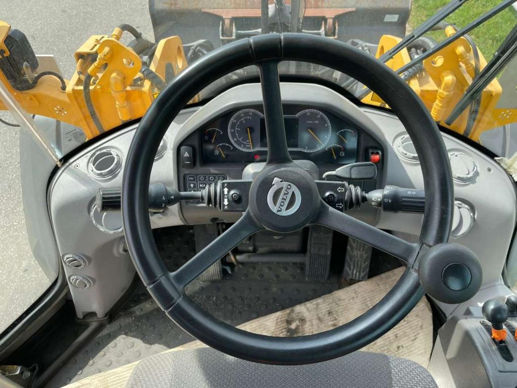 Volvo L90H Photo 22