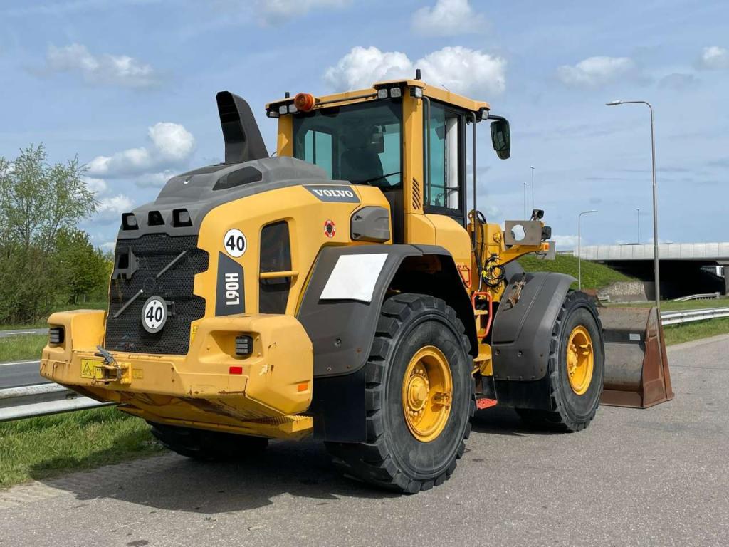 Volvo L90H Photo 6