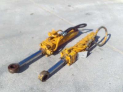 Vérin de rappel de godet pour Caterpillar 920 en vente par OLM 90 Srl