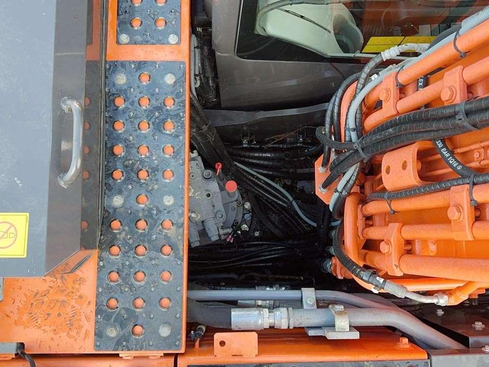Hitachi ZX190W-6 Photo 12