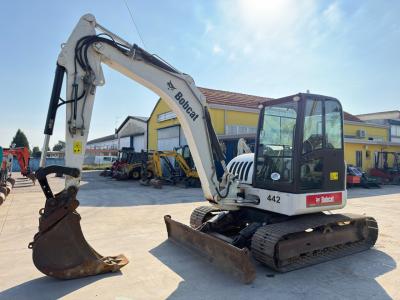 Bobcat 442 Photo 1