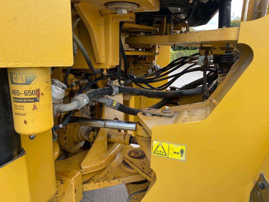 Caterpillar 980H Wheel Loader Photo 12
