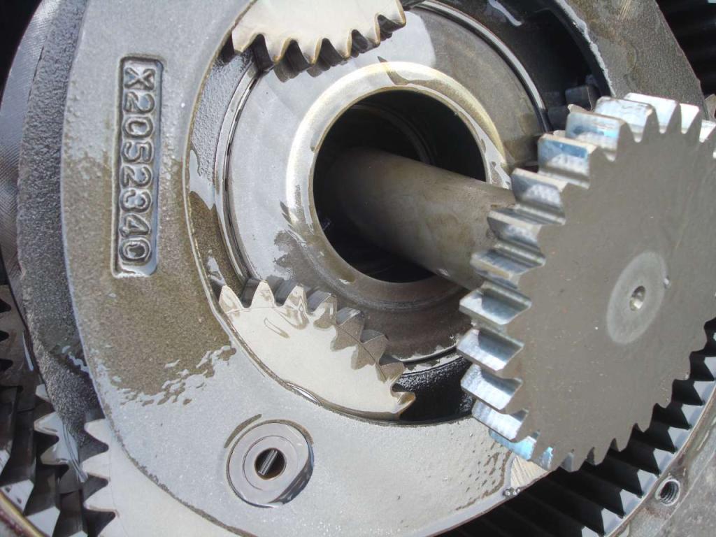 Réducteur de translation pour Hitachi ZX 210-3 E ZX 240-3 Photo 7