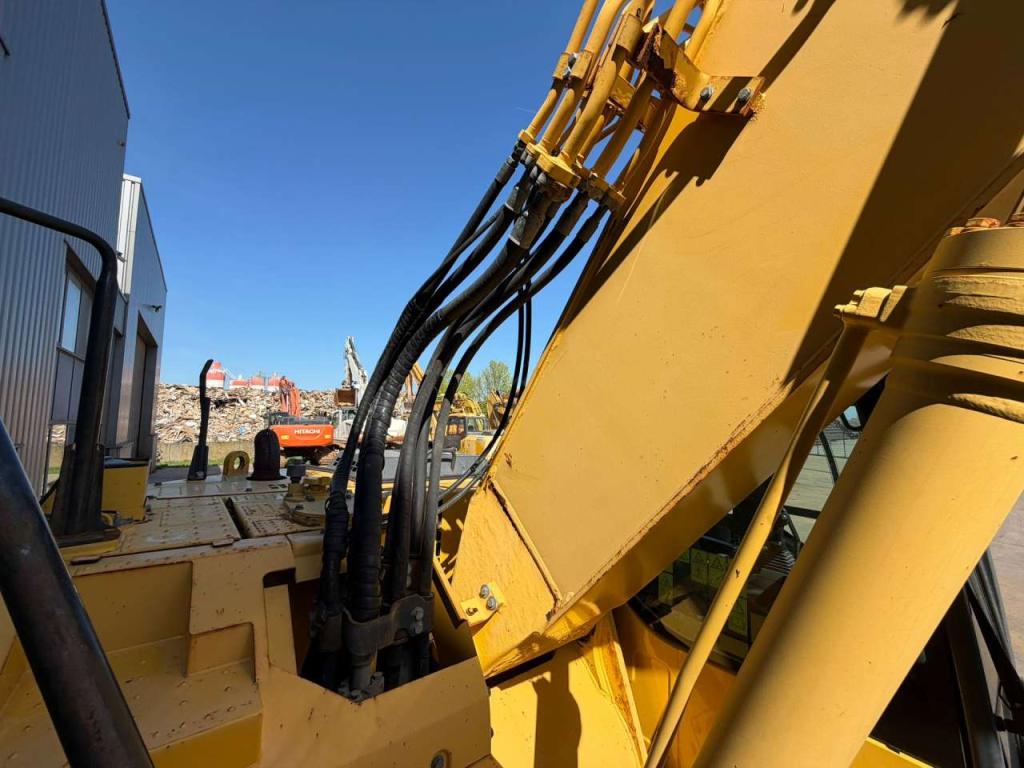 Komatsu PC228USLC-8 Photo 26