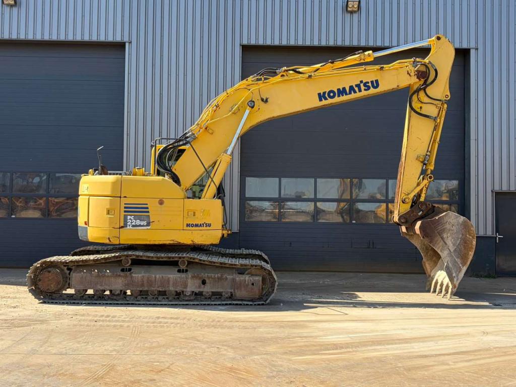 Komatsu PC228USLC-8 Photo 6