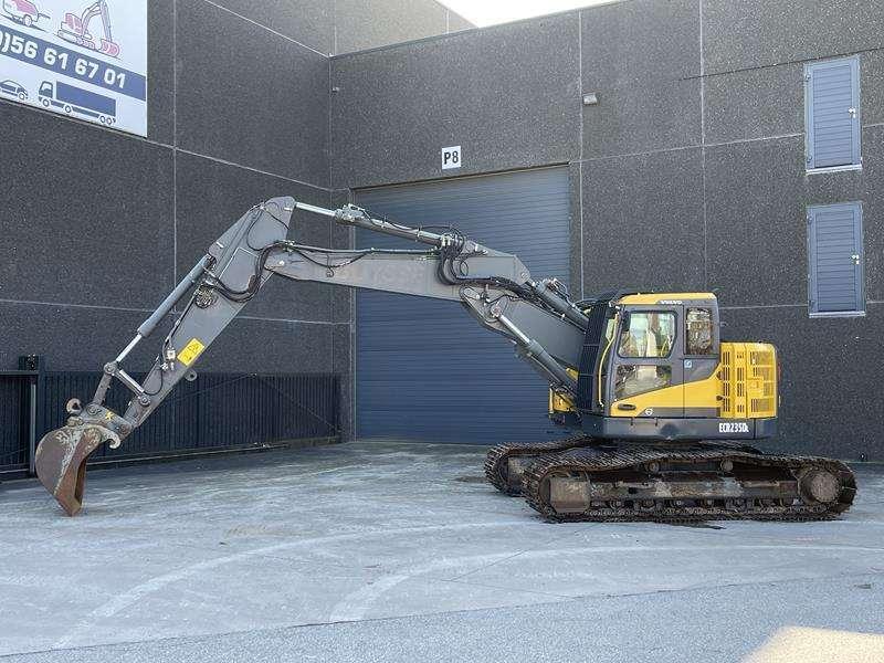 Volvo ECR 235 DL Photo 3