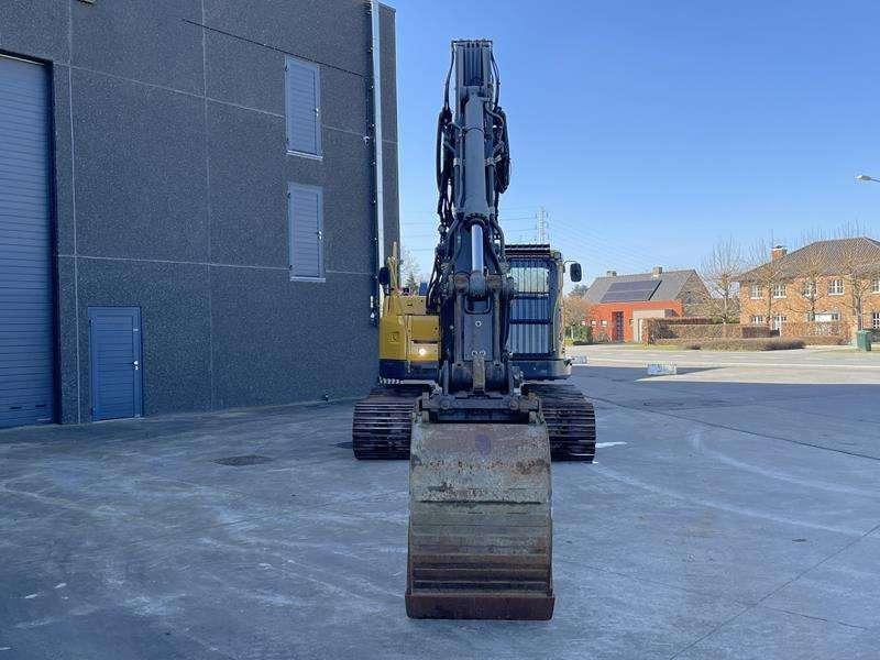 Volvo ECR 235 DL Photo 7