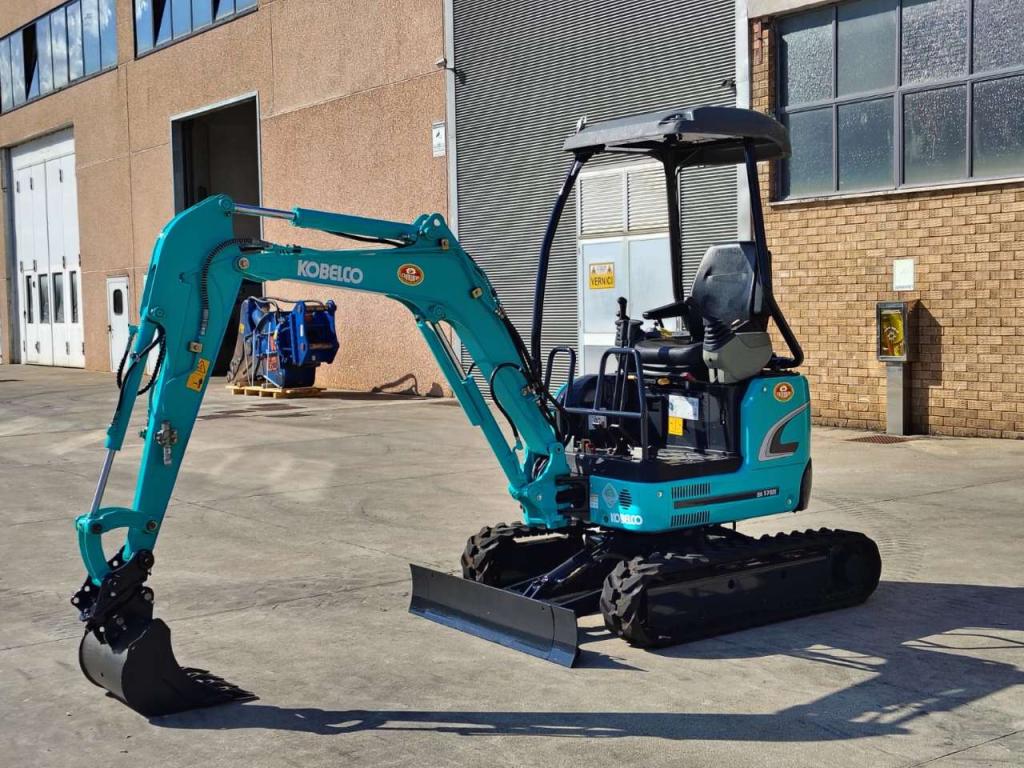 Kobelco SK 17SR-3E Photo 2