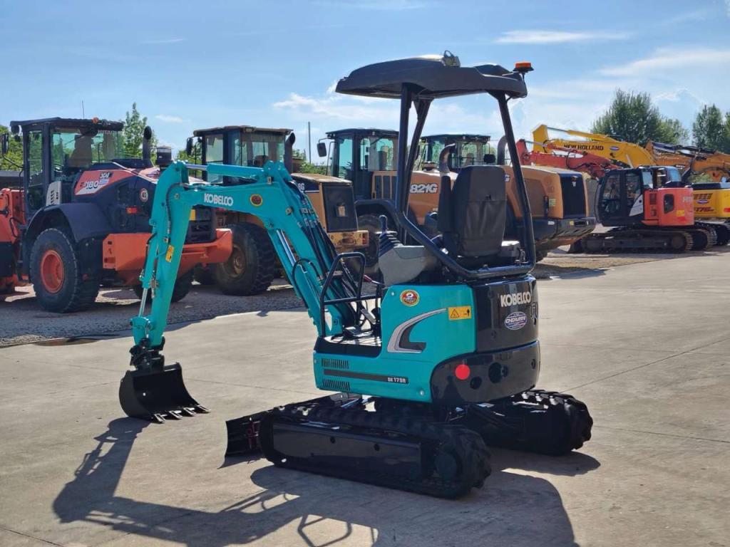 Kobelco SK 17SR-3E Photo 3