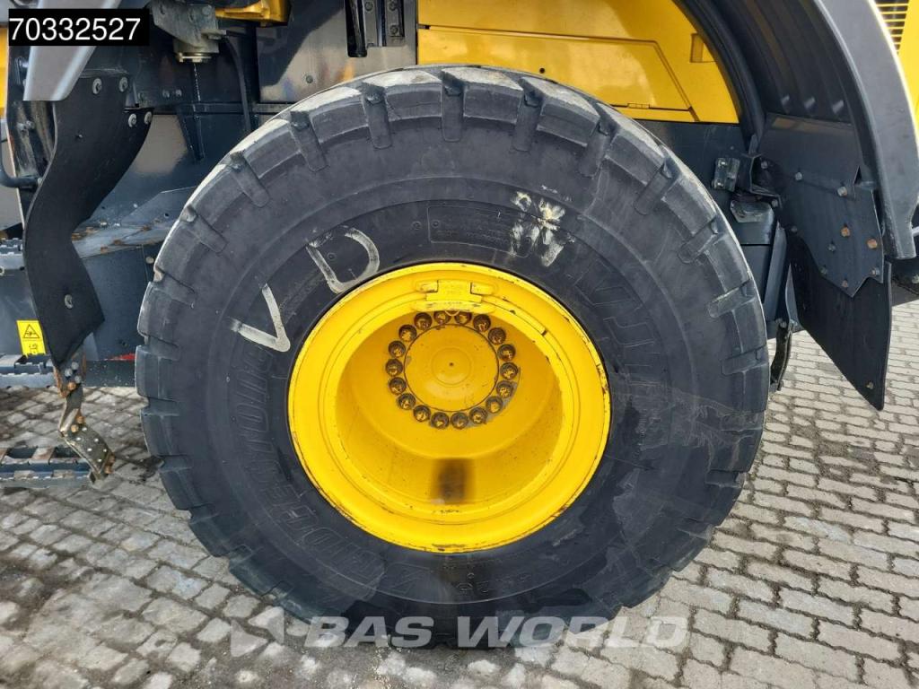 Komatsu WA380-7 Photo 18