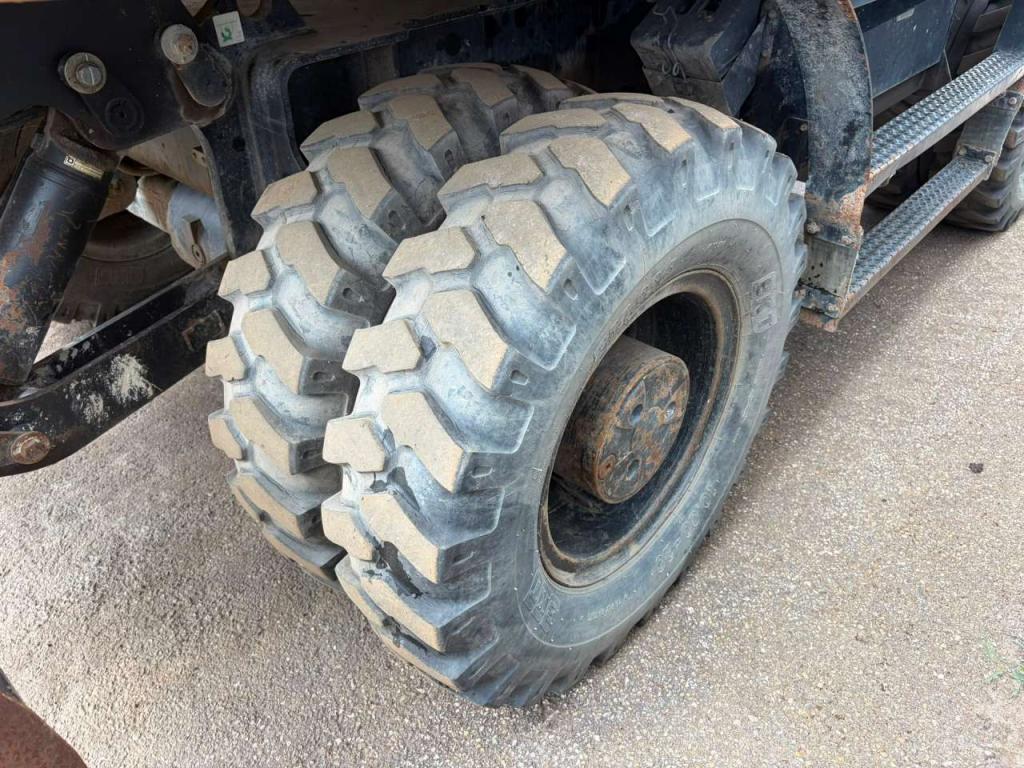 Caterpillar M318F Photo 12