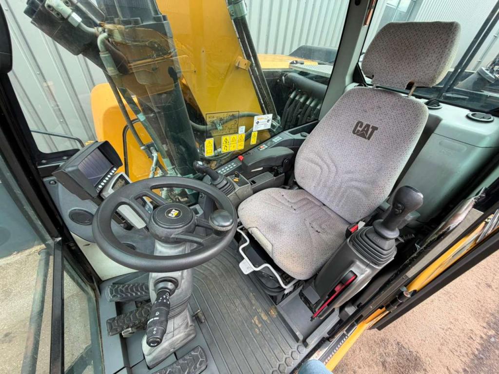 Caterpillar M318F Photo 18