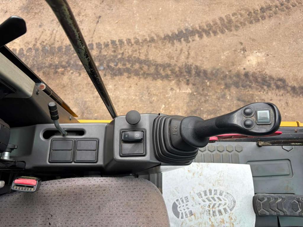 Caterpillar M318F Photo 24